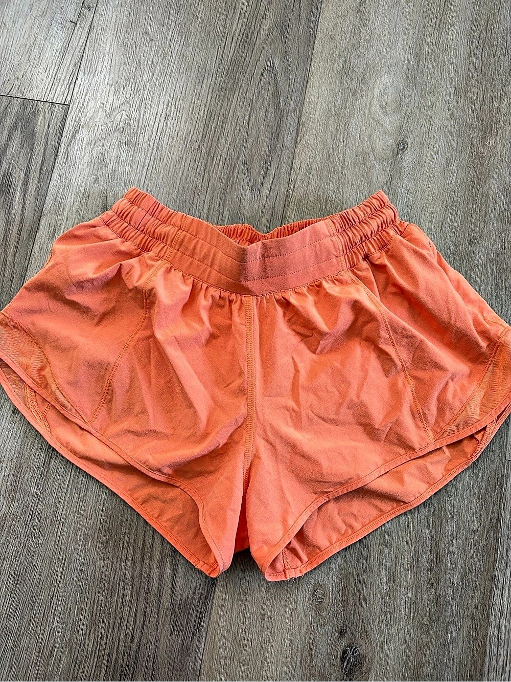 lululemon Hotty Hot Low-Rise Lined Short 2.5" Orange